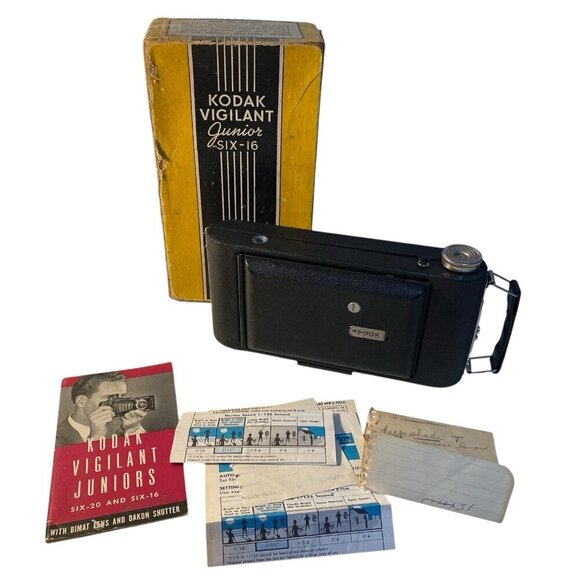 Vintage Kodak Vigilant Junior Six-16 Camera With Box and Manual Canada Untested - Picture 2 of 7